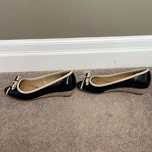 Open Toe Low Heel Black and Cream Wedge Shoes - Picture 3 of 5